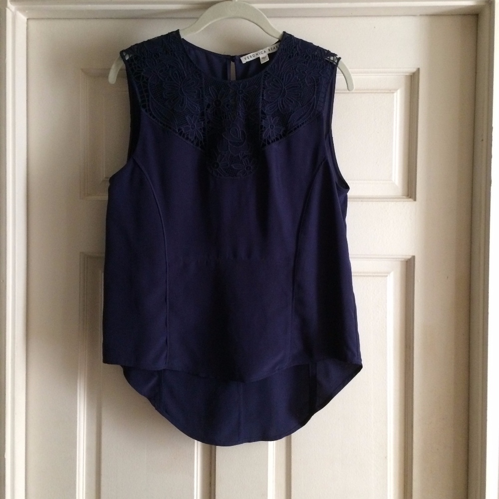 NWOT100% Silk Navy Hi/Low Blouse, Lace Décolletage